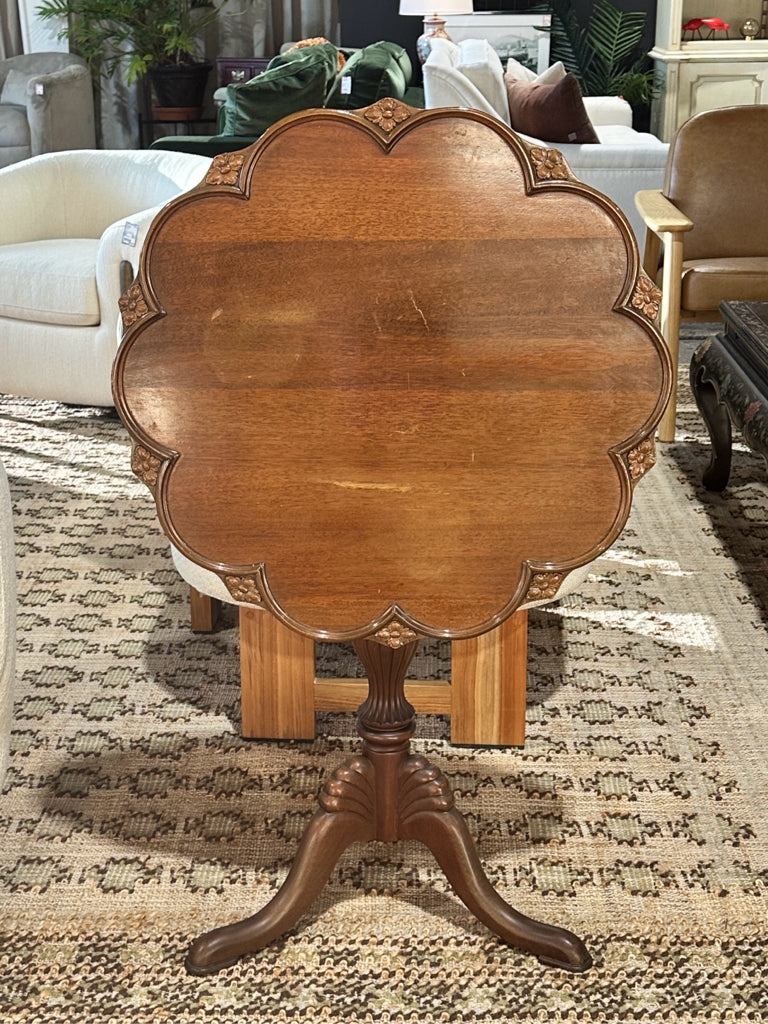 ANTIQUE pie crust, tilt top table, mahogany, 26"D x 29"H