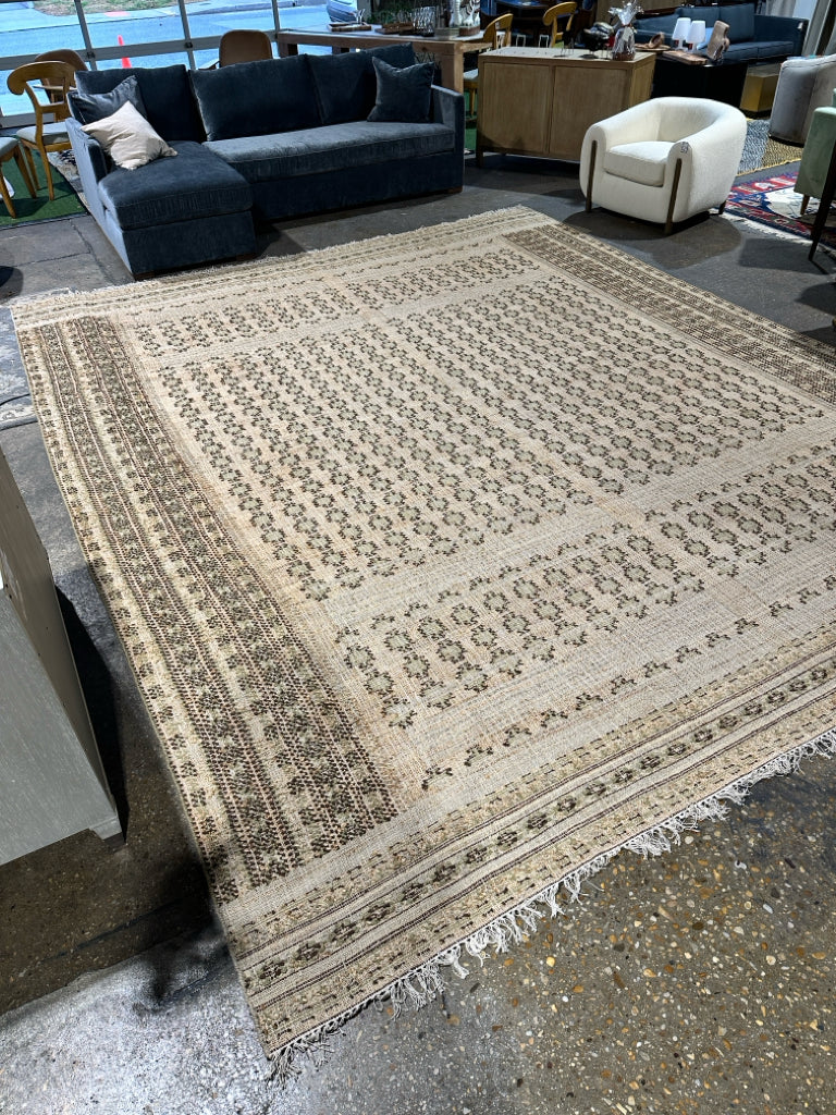 Keziah Rug, neutrals, 12'x15'