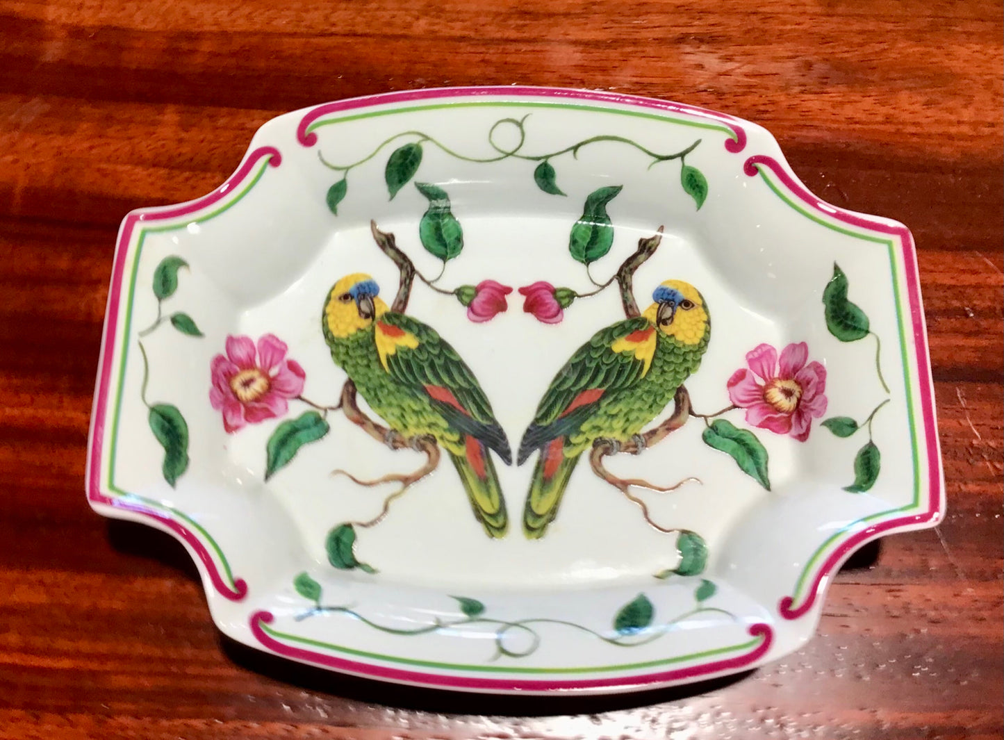 Jewelry Dish, Lynn Chase Parrots of Paradise. 8"x6"