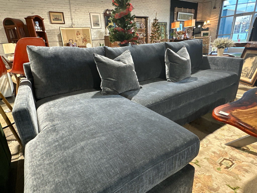 NEW Havenly QN Sleeper Sofa w/chaise, 110"x36"x39"