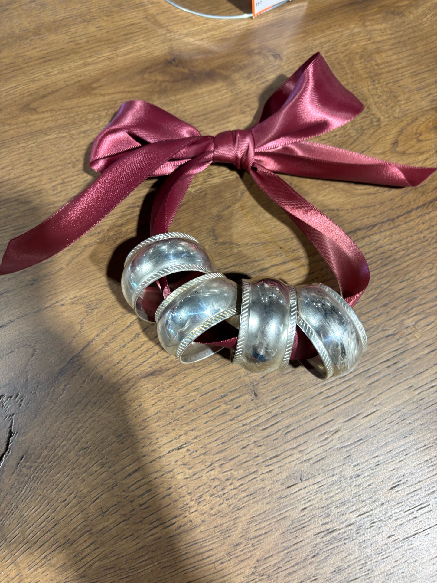 SET 4  Silver plated Napkin Rings, 2"